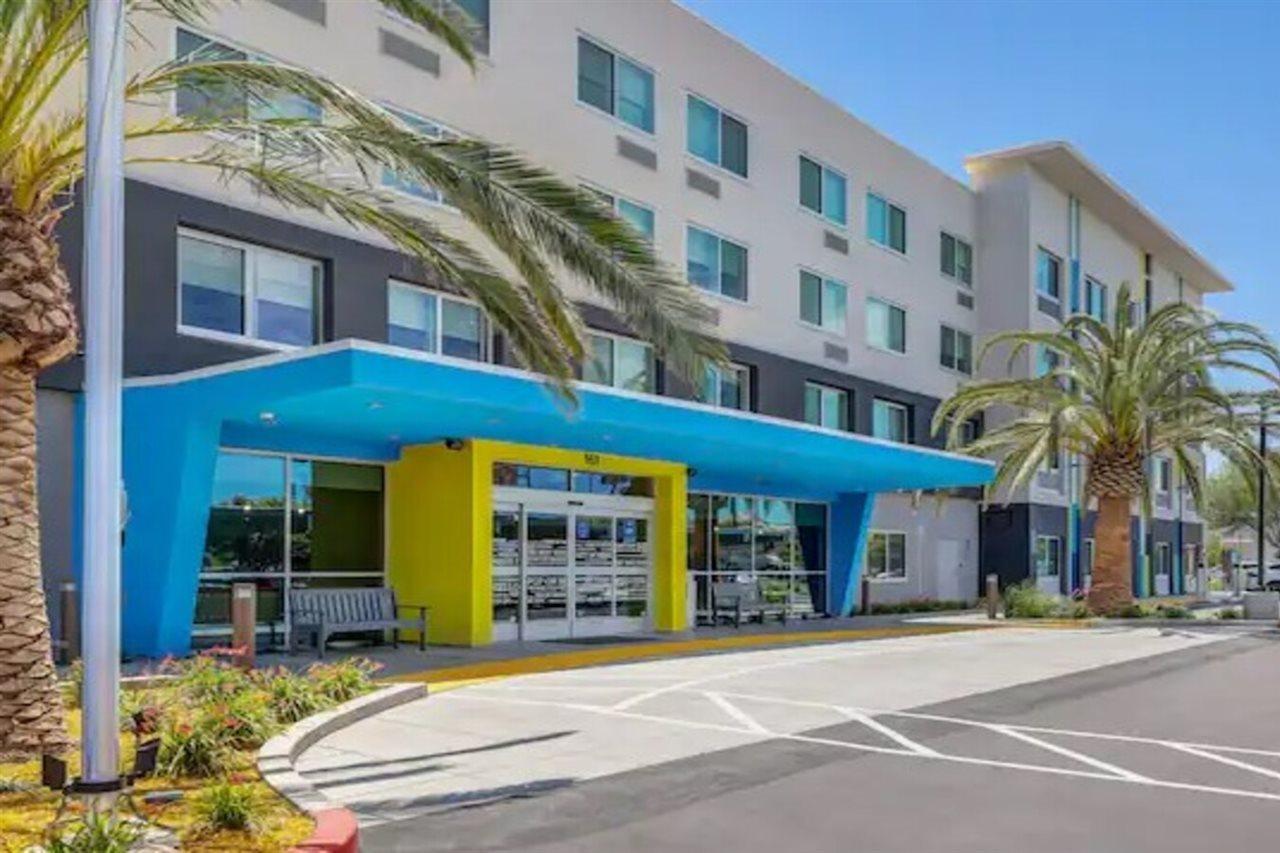 Tru By Hilton Lathrop Hotel Kültér fotó